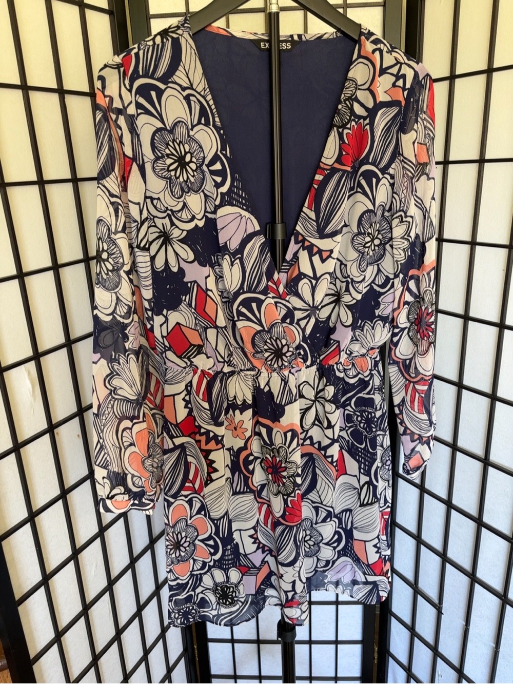 Express Floral Surplice V-Neck Long Sleeve Mini Dress Medium